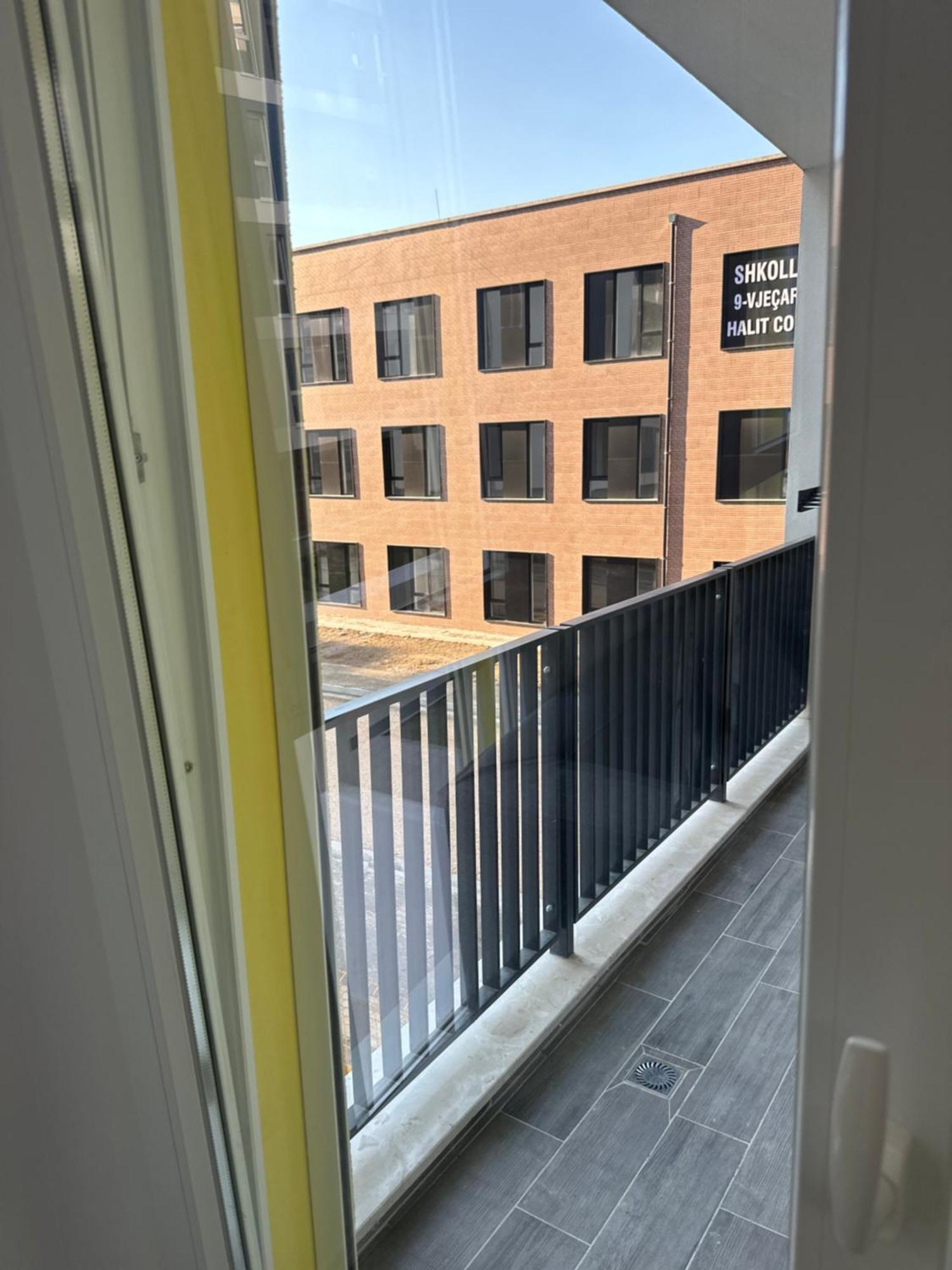Bratti'S Apartment Near Tirana Center And Mother Teresa Airport Екстер'єр фото
