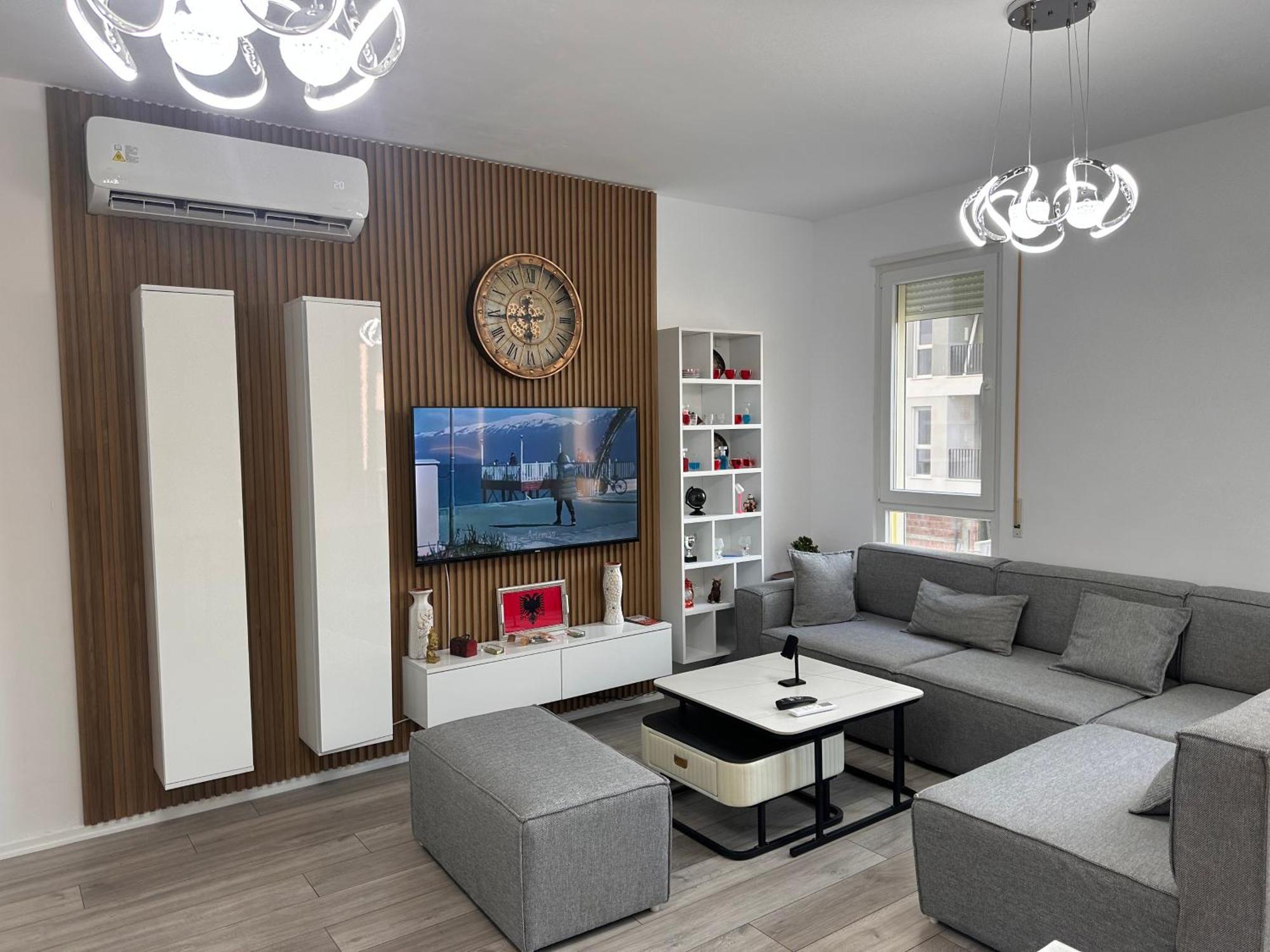 Bratti'S Apartment Near Tirana Center And Mother Teresa Airport Екстер'єр фото