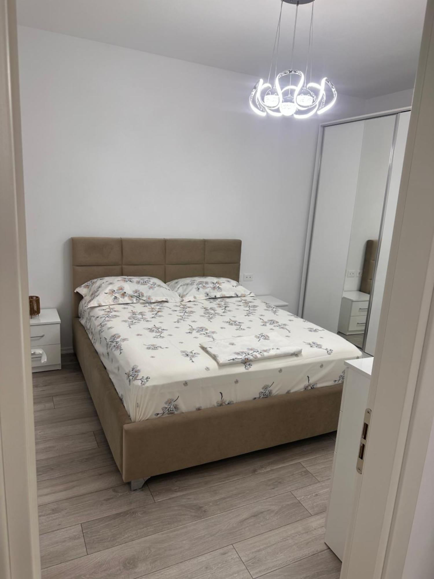 Bratti'S Apartment Near Tirana Center And Mother Teresa Airport Екстер'єр фото