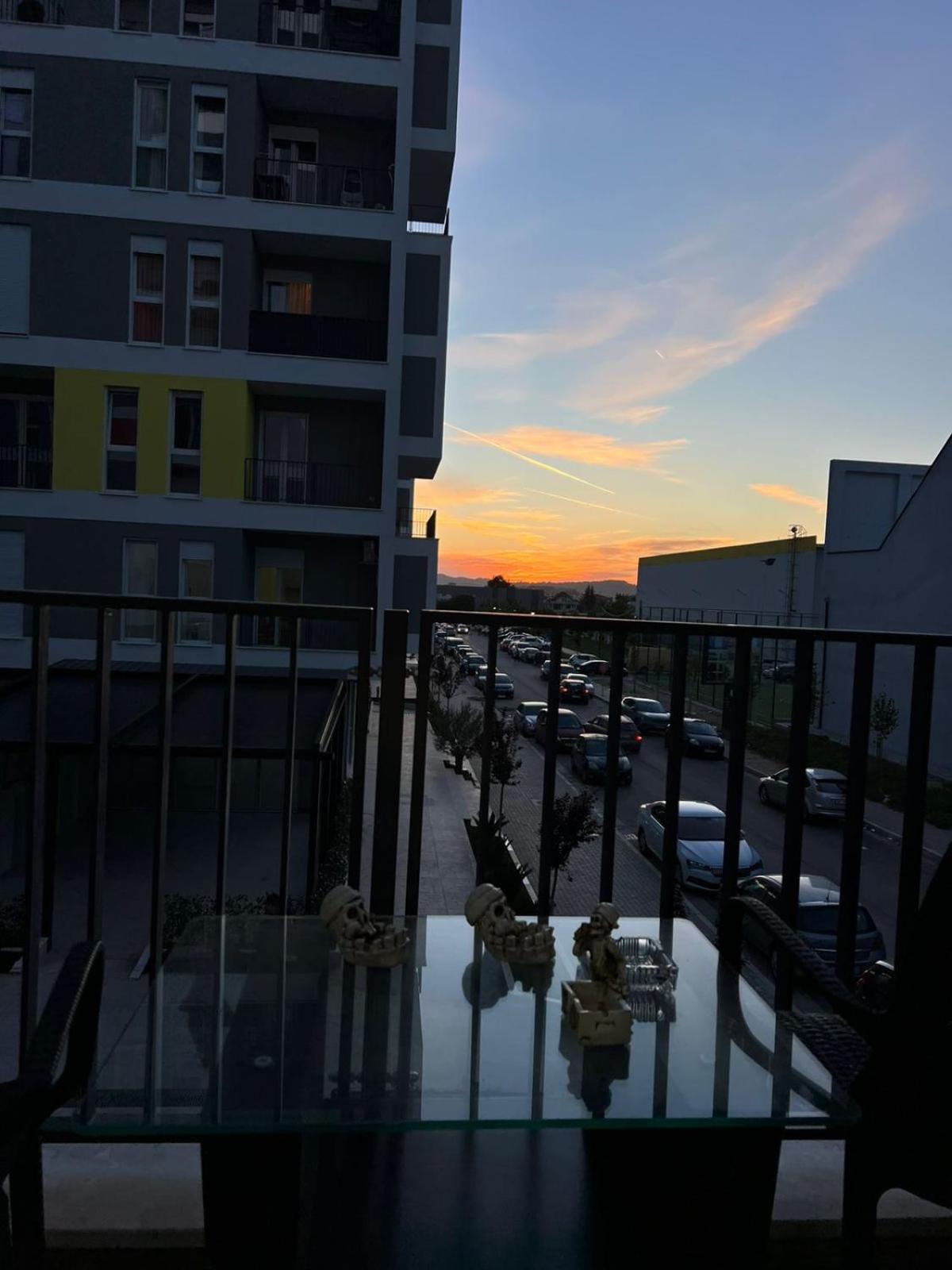 Bratti'S Apartment Near Tirana Center And Mother Teresa Airport Екстер'єр фото